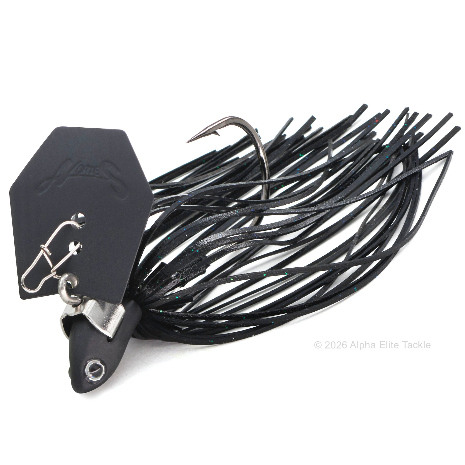 Close up of the Nories Hulachat in the color muddy crazy black on a white background